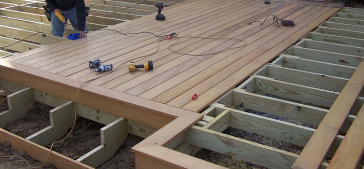 Wood Deck Builders in Lynwood, CA